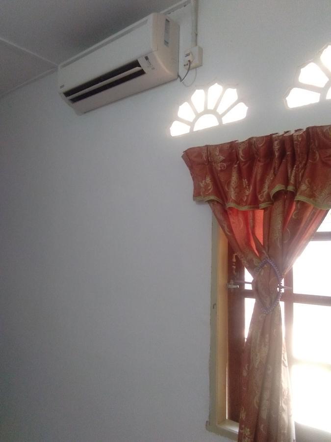 Delimah Guesthouse 쿠알라타한 외부 사진