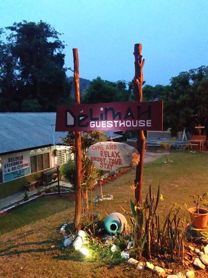 Delimah Guesthouse 쿠알라타한 외부 사진